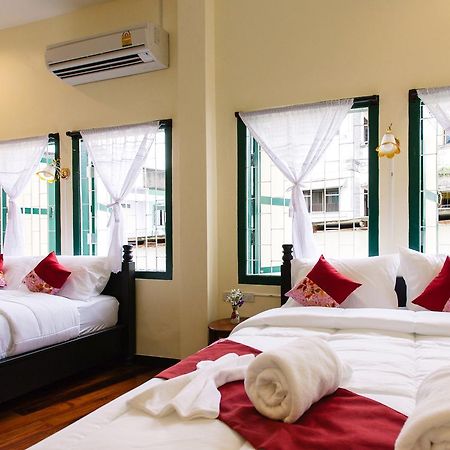 Srisomboon Hostel Trang Dış mekan fotoğraf