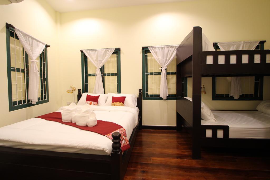 Srisomboon Hostel Trang Dış mekan fotoğraf