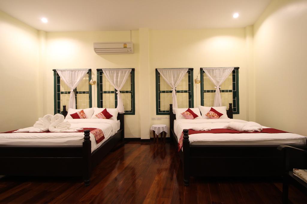 Srisomboon Hostel Trang Dış mekan fotoğraf