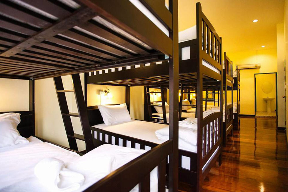 Srisomboon Hostel Trang Dış mekan fotoğraf