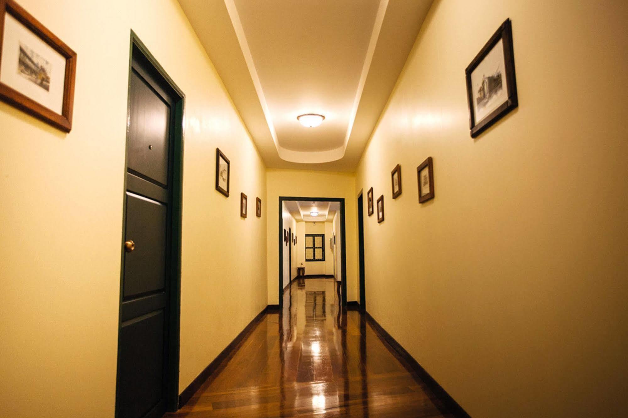 Srisomboon Hostel Trang Dış mekan fotoğraf